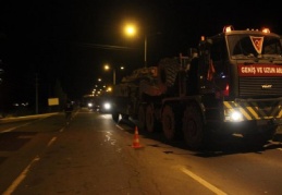 Sınıra tank ve obüsler gitti