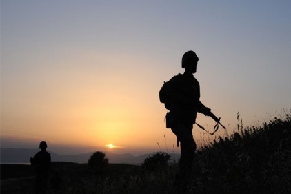 Sınırda bekletilen füzelerin yönü Suriye&#8217;ye çevrildi