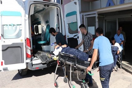 Sınırda devriye gezen askeri araç şarampole devrildi 