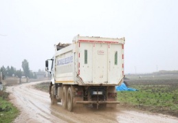 Sınırda kamyon hareketliliği var