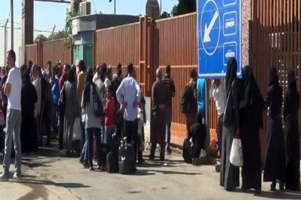 Sınırda Suriyeliler’in dönüş yoğunluğu!
