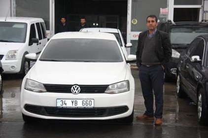 Sınırdaki savaşlardan ve dolardan Oto Galeri esnafı da nasibini aldı