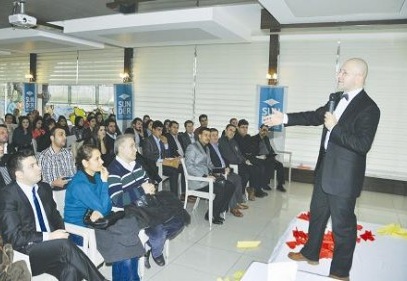 Şirketlerde meydana gelen radikal değişim modellerini anlattı