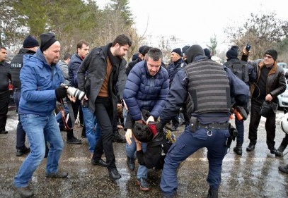 Şırnak’a yürüyen grup polis engeliyle karşılaştı