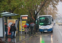 Sisli hava yerini yağışlara bıraktı