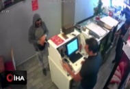Şişli'de esnaf hırsızlık yaparken yakaladığı şahsı tokatlayarak kovdu