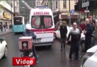Şişli'de motosikletli kurye yayaya çarptı