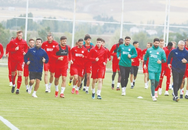 Sivasspor’da Gaziantep maçı öncesi 4 eksik var