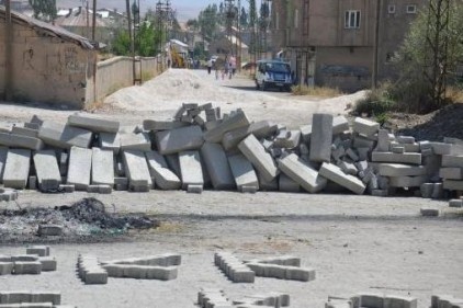 Sivil Toplum Örgütlerinin Yüksekova&#039;ya girişine izin yok 
