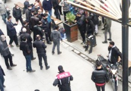 Siyah renkli çanta korku ve paniğe neden oldu