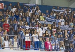 Siyasi -ideolojik pankart açan futbol taraftarı olamaz mı?