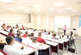 Siz siz olun kimseyi dış görünüşleri ile yargılamayın