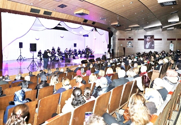ŞKM’deki konser yoğun ilgi gördü
