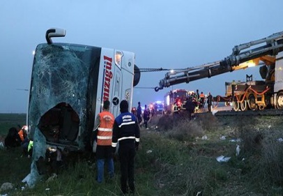 Şoför kalp krizi geçirdi, otobüs şarampole devrildi: 4 ölü, 34 yaralı