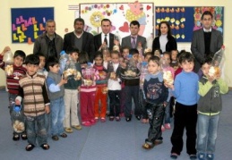 Sofra artığı ekmekleri çöpe atmak yerine kuşlara yem olarak değerlendirelim