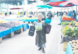 Sofralar küçüldü, aileler yaşamlarını yarı aç şekilde sürdürmek zorunda kalıyor