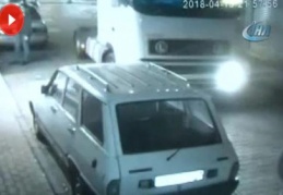 Sokağa giren tır park halindeki 6 araca çarptı
