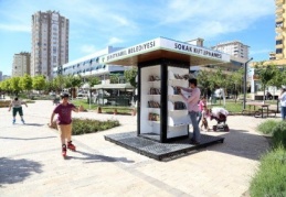 ‘Sokak Kütüphanesi’ projesinde alıp götüren okuyup getirecek