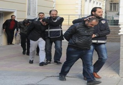 Sokak satıcılarına darbe 