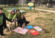 Sokaktaki dostlarını beslediler