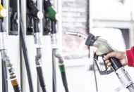 Son bir yılda benzine yüzde 166 motorine yüzde 235 zam geldi