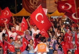 Son günde de 15 Temmuz Demokrasi Meydanı doldu