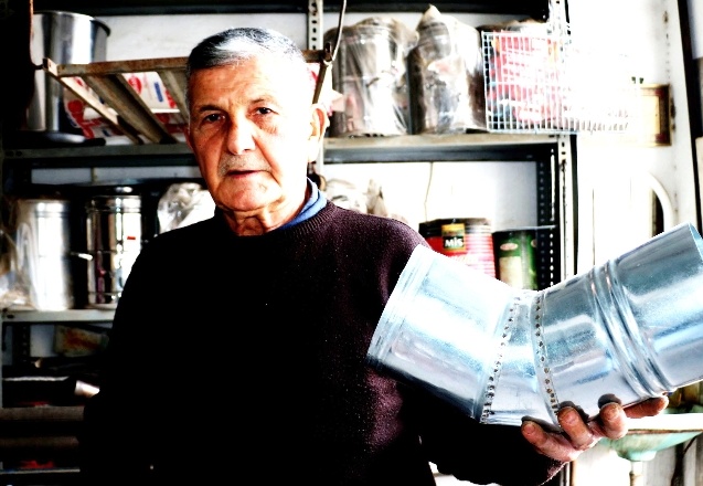 Son teneke ustası da teknolojiye direniyor