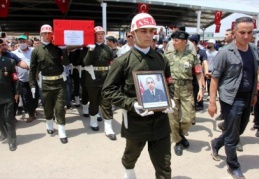 Son yolculuğuna uğurlandı