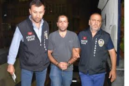 Şort giyen kadına tekme atan erkek tutuklandı 