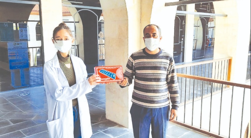 Soruları doğru yanıtlayıp, hediye kazanıyorlar