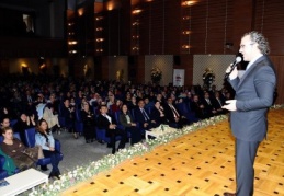 Sorunsuz ve daha iyi bir gelecek için çocuklarımızla iletişim kurmalıyız