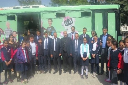 Sosyal Güvenlik Otobüsü&#8221; Gaziantep&#8217;e geldi