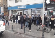 Sosyal mesafe kuralına uyulmuyor