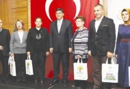 Sosyal tesislerde görev yapan öğretmenlere hediye dağıtıldı