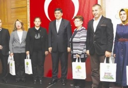 Sosyal tesislerde görev yapan öğretmenlere hediye dağıtıldı