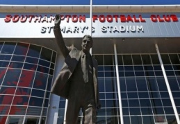 Southampton, Premier Lig'de maaşlarda indirime giden ilk kulüp oldu