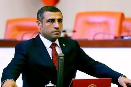 Sözcüklerin kifayetsiz kaldığı anlar vardır