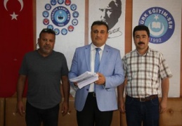 Sözleşmeli öğretmenler derhal kadroya geçirilmeli