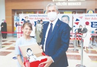 Spor ayakkabısı dağıtımı sürüyor