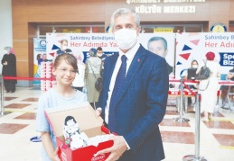 Spor ayakkabısı dağıtımı sürüyor