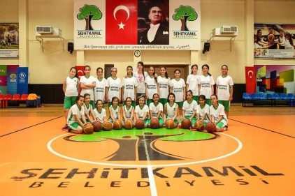 Spor okullarında yüzlerce kadın sporcu yetişiyor