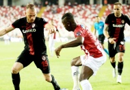 Spor Toto Süper Lig: İlk hafta beraberlikle noktalandı 1-1