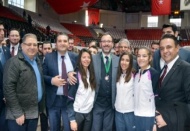 Sporacular, Kasapoğlu’na trophy madalyası hediye etti