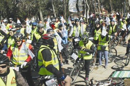 Sporcular sağlık için pedal çevirecek