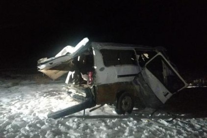 Sporcuları taşıyan minibüs kaza yaptı, 22 kişi yaralandı
