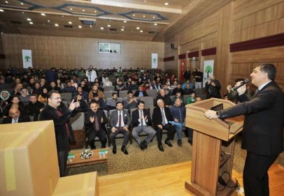 “Sporcuların akademik başarılarına ve kişisel gelişimlerine önem veriyoruz”