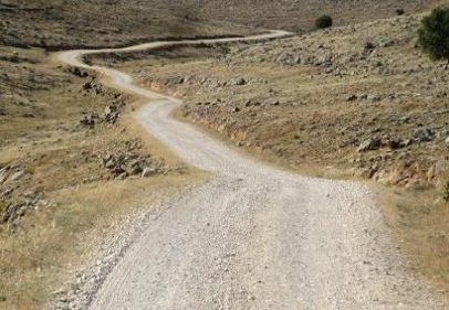 Stabilize yolun asfaltlanmasını istiyorlar 