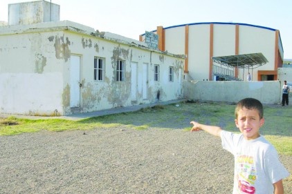 Stadyumun lavabo ve soyunma odaları eksik