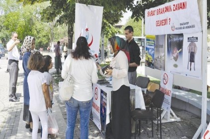 Stant kurup, sigaranın zararlarını anlattılar