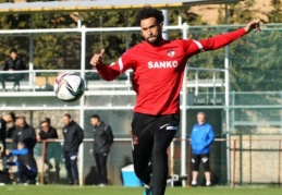 Steven Caulker'ın, antrenmanda bir pozisyon sırasında kas grubunda kanama tespit edildi
